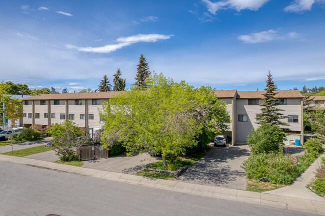 Sunnyhill Housing Co-operative in Calgary, AB - Building Photo - Building Photo