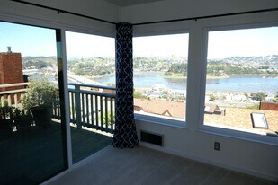 282 Headlands Ct in Sausalito, CA - Building Photo