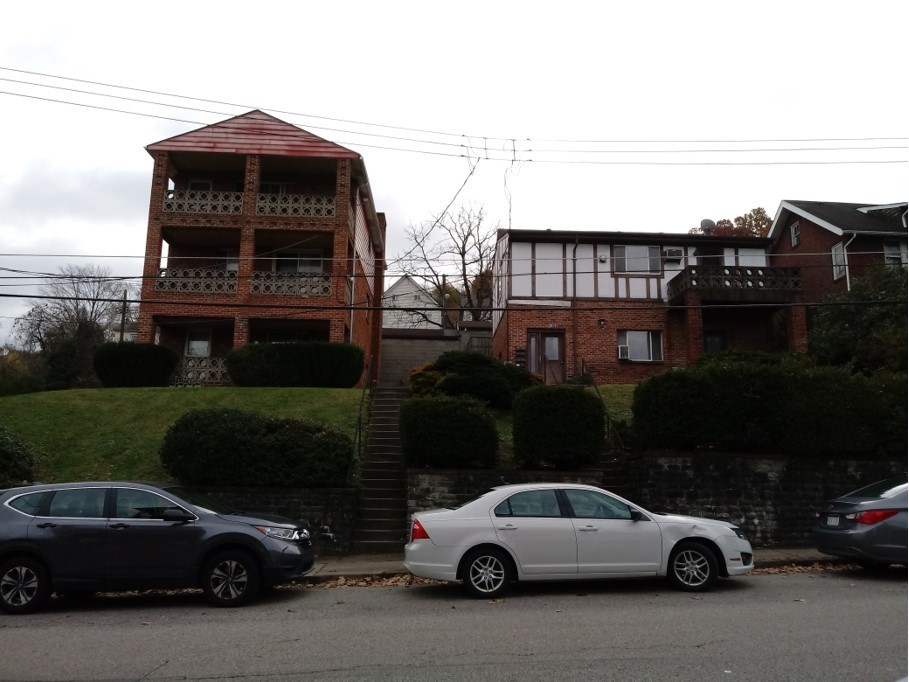 Multi Unit - Triplex, Fourplex and 6 garages in Munhall, PA - Building Photo