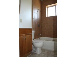 1401 Hess Rd in Redwood City, CA - Building Photo - Building Photo