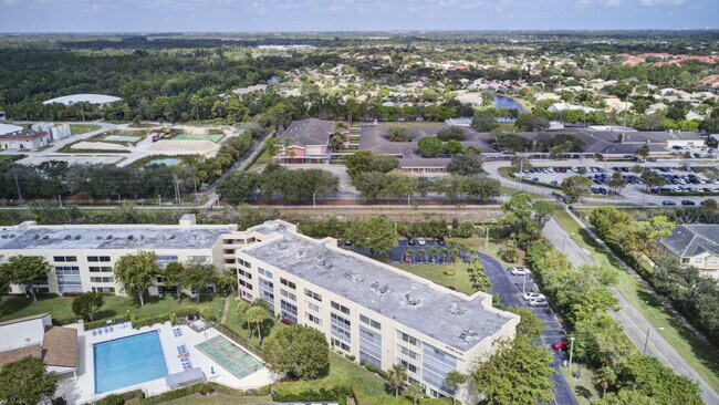 3154 Via Poinciana in Greenacres, FL - Building Photo - Building Photo