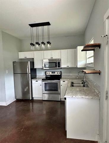 215 Private Rd 1096 in Stephenville, TX - Building Photo - Building Photo