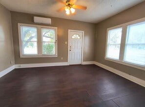 2 S Jefferson St in San Angelo, TX - Building Photo - Building Photo