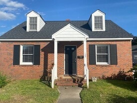 105 Bacon Ave in Williamsburg, VA - Building Photo