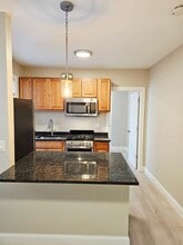 2020 Park in Hartford, CT - Foto de edificio - Building Photo