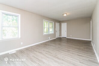 1631 Pendley Dr in Austell, GA - Building Photo - Building Photo