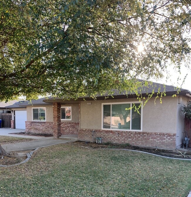 property at 2520 Aspen St