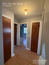 6921 Pin Oak Dr in Cincinnati, OH - Building Photo - Building Photo