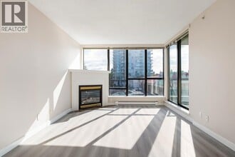 8180 Granville Ave in Richmond, BC - Building Photo - Building Photo