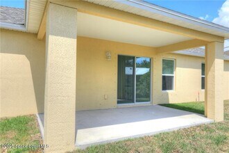 8876 98th Ct in Vero Beach, FL - Building Photo - Building Photo