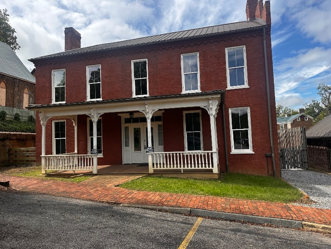 120 S Cherokee St
