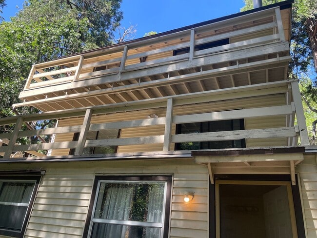property at 652 Knoll Dr