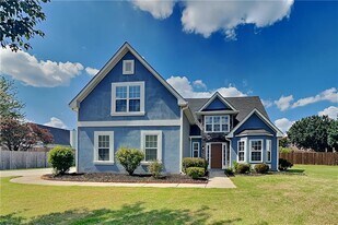 1650 Willow River Run in Grayson, GA - Building Photo