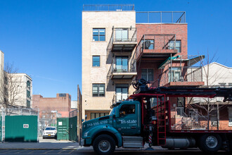 1425 43rd St in Brooklyn, NY - Building Photo - Building Photo