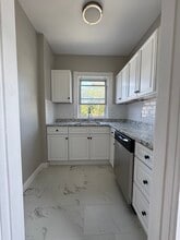 905 Roosevelt Ave, Unit 2 in Pawtucket, RI - Building Photo - Building Photo