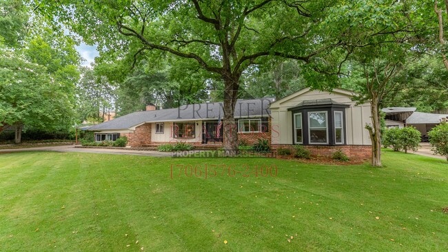 property at 3520 Algonquin Dr