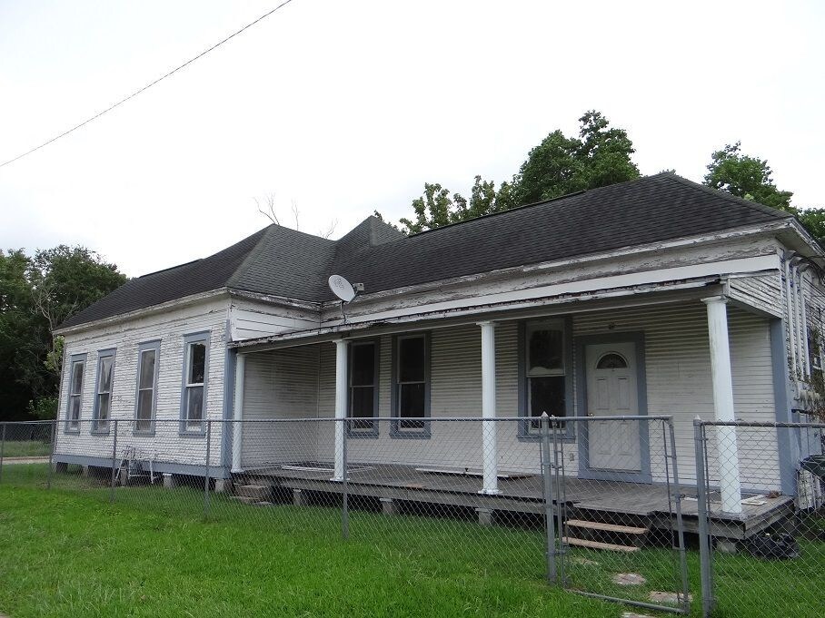 1799 Liberty Ave in Beaumont, TX - Building Photo