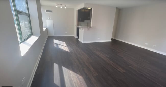 51 W Huron St in Chicago, IL - Building Photo - Building Photo