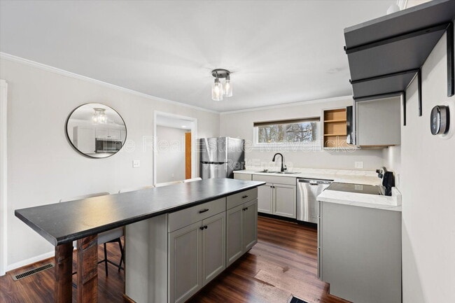 property at 5312 Slayton Ave