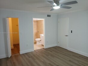 6955 NW 186th St, Unit F110 in Hialeah, FL - Foto de edificio - Building Photo