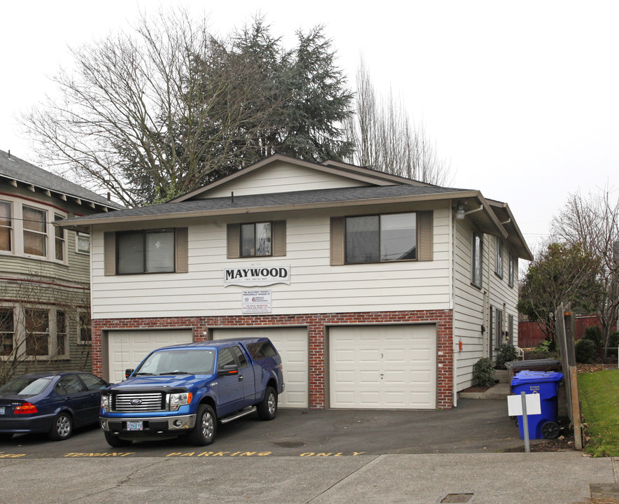 Maywood in Portland, OR - Foto de edificio