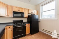 4422 N Wolcott Ave, Unit 4425-A2 in Chicago, IL - Building Photo - Building Photo