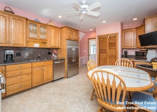 41 Rich St in Waltham, MA - Foto de edificio - Building Photo