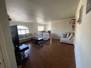 108 Powell Avenue, Unit C in Healdsburg, CA - Building Photo - Building Photo