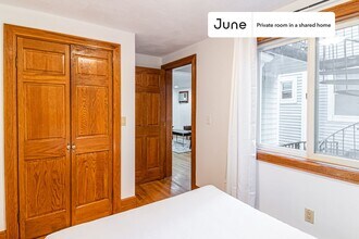Private bedroom in 5 bed/2 bath Home in Boston, MA - Building Photo - Building Photo