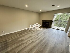 2575 S Syracuse Way in Denver, CO - Foto de edificio - Building Photo