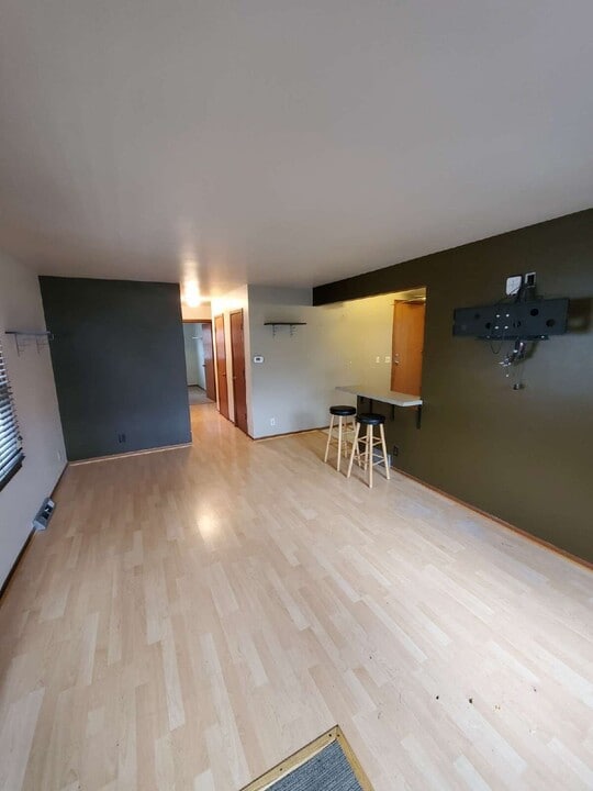 1112 S 62nd St in West Allis, WI - Building Photo