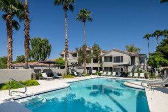 The Lakes at Arrowhead Ranch in Glendale, AZ - Foto de edificio - Building Photo