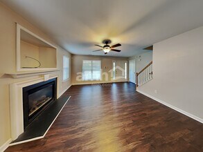6017 Spanish Moss Ln in Charlotte, NC - Building Photo - Building Photo