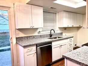 331 N 100 W in Centerville, UT - Building Photo - Building Photo