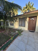 28021 SW 142nd Ct in Homestead, FL - Building Photo