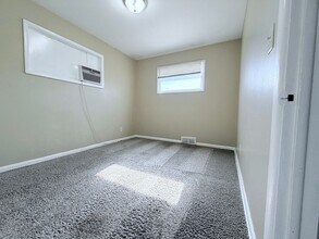 2941 S Hydraulic Ave in Wichita, KS - Building Photo - Building Photo