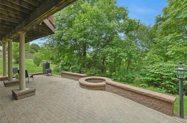 267 Lafayette Ave in Cortlandt Manor, NY - Building Photo - Building Photo