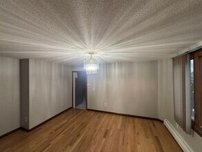 365 West Ave, Unit 1 in Ludlow, MA - Building Photo - Building Photo