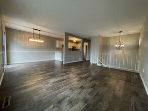 7026 Pima Ln in Chanhassen, MN - Building Photo - Building Photo