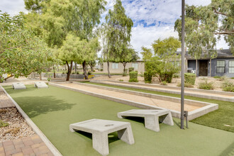 Park Shadows in Goodyear, AZ - Foto de edificio - Building Photo