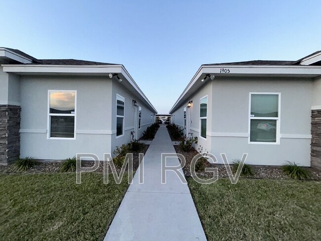 property at 1905 Stauffers St