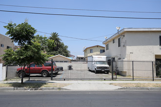 1061 S Catalina St in Los Angeles, CA - Building Photo - Building Photo