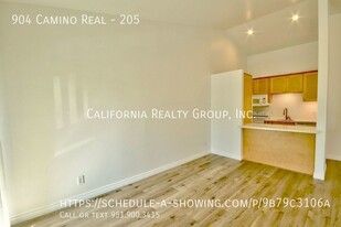 904 Camino Real in Redondo Beach, CA - Foto de edificio - Building Photo