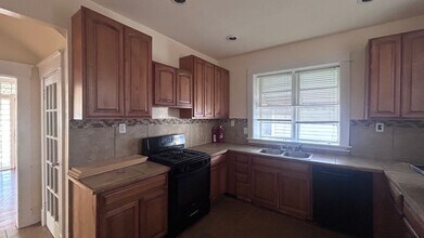 1216 Williamsburg Rd in Richmond, VA - Foto de edificio - Building Photo