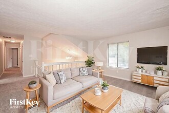 3393 Hollow Tree Dr in Decatur, GA - Building Photo - Building Photo