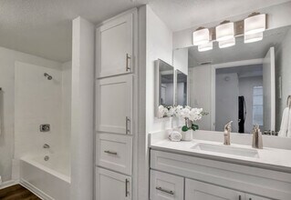 Alara North Burnet in Austin, TX - Building Photo - Building Photo