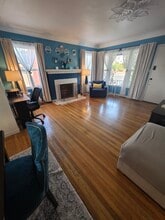 9333 Lawlor St in Oakland, CA - Building Photo - Building Photo