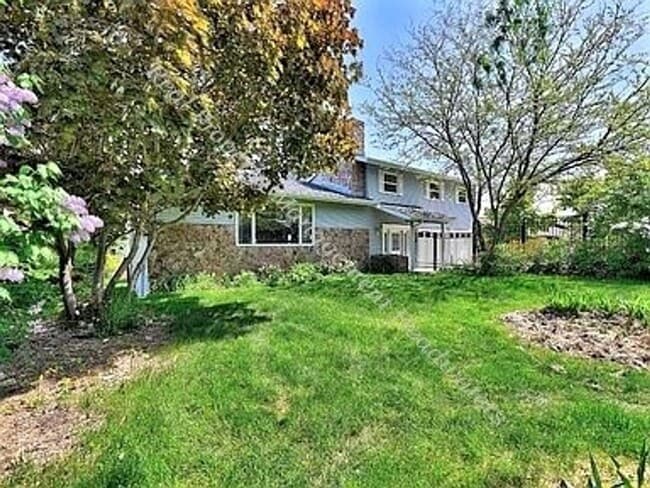 property at 1450 Charlie Russell Dr