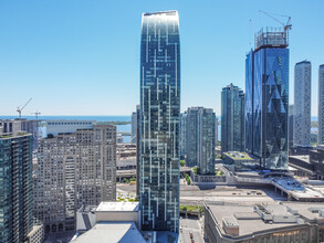 L Tower in Toronto, ON - Building Photo - Building Photo