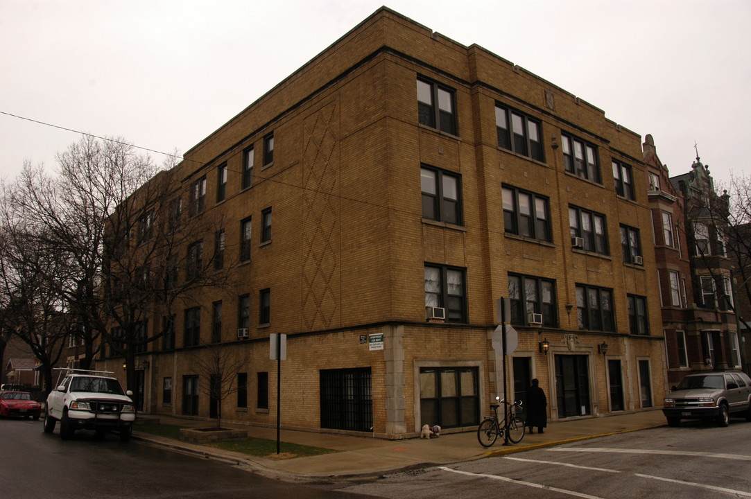 2128 N Oakley Ave in Chicago, IL - Building Photo